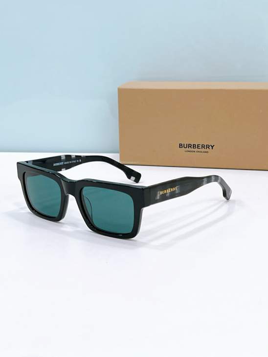 Picture of Burberry Sunglasses _SKUfw80537435fw